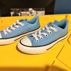 Brand New in box Blue Converse unisex Sneakers